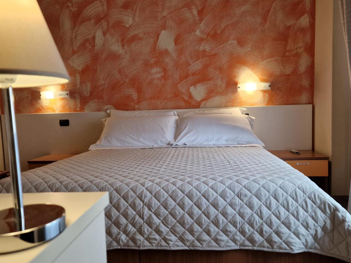 Hotel La Rocca Saint-Marin Extérieur photo
