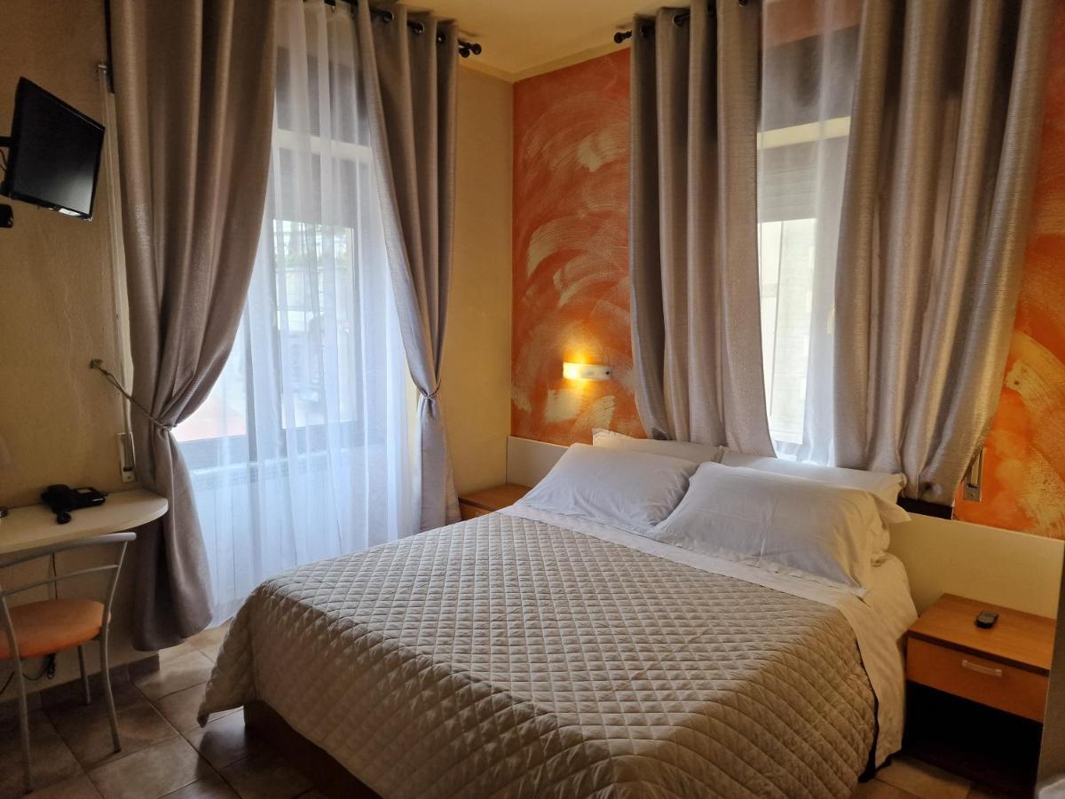Hotel La Rocca Saint-Marin Extérieur photo